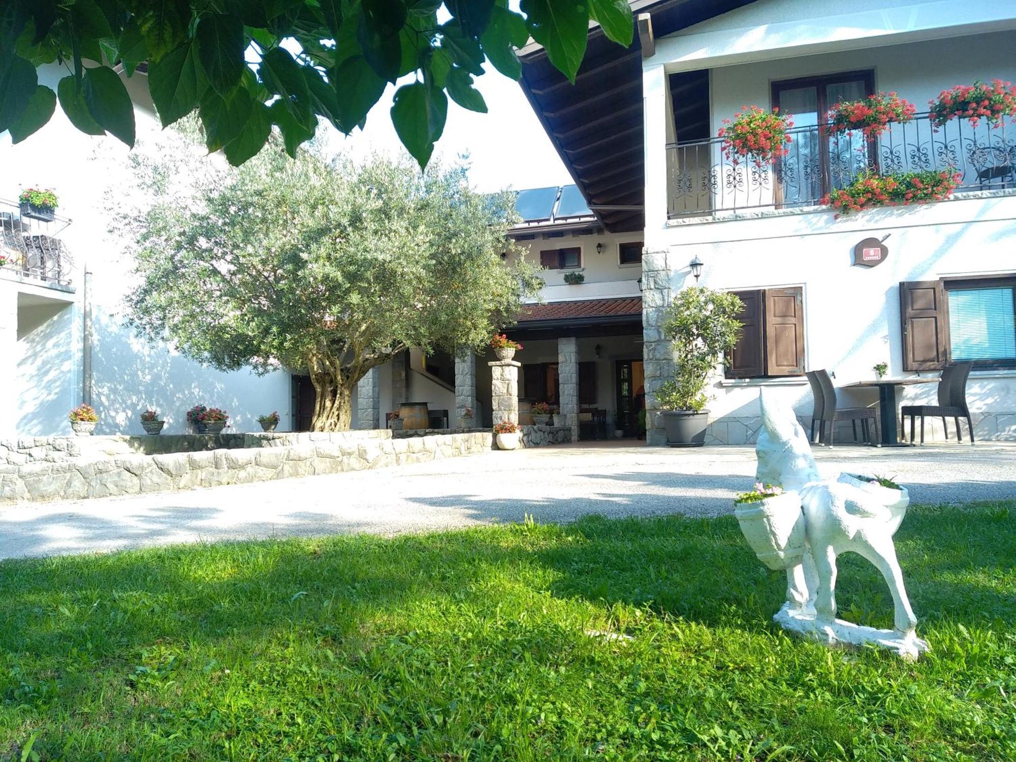 Pri Martinovih Daire Deskle Dış mekan fotoğraf
